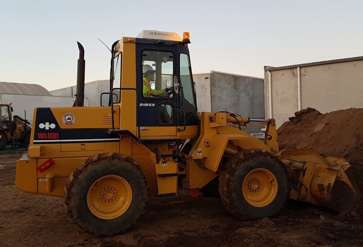 front end loader RIIMPO321F (CIVIL) AND RIIMPO304E (MINING)